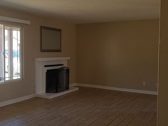3rd image of 31260 Clement St