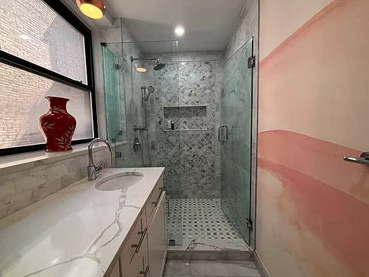 Bathroom, photo 2
