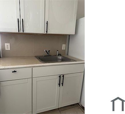 3rd image of 1013 NW 4th Ave #1013