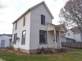 209 2nd St SW, Hampton, IA 50441