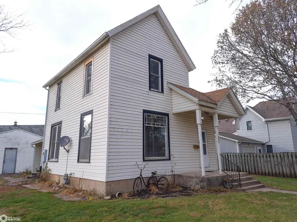 209 2nd St SW, Hampton, IA 50441