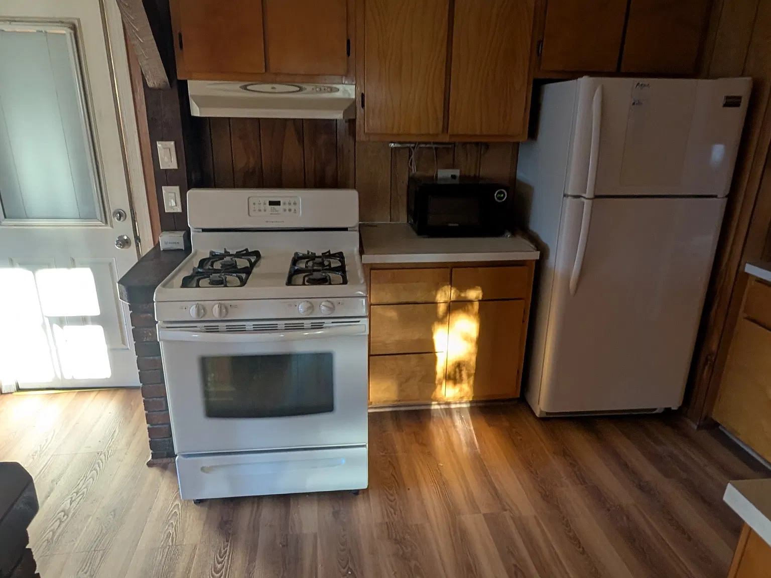 3 bed, 1491 sqft, $2,500 — Photo 2