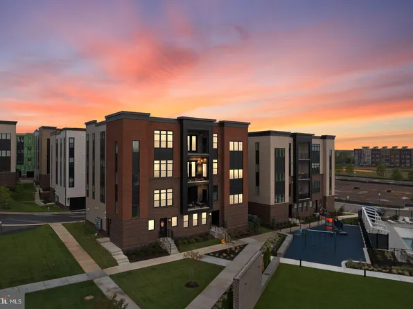 22170 Springside Ter Unit 400, Ashburn, VA 20148