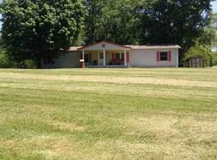 1503 Lakeview Dr, Greencastle, IN 46135