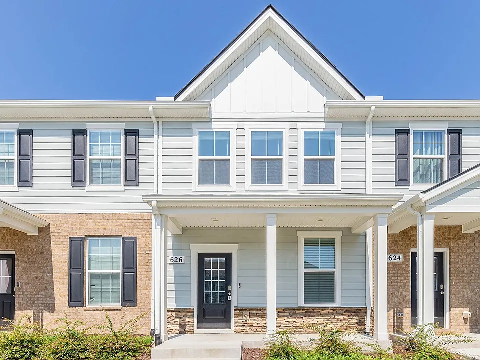 626 Longtail Ln
