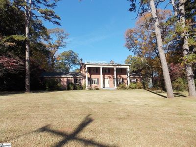 905 E Greenville St, Anderson, SC, 29621