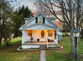 366 Montvue Dr, Lewisburg, WV