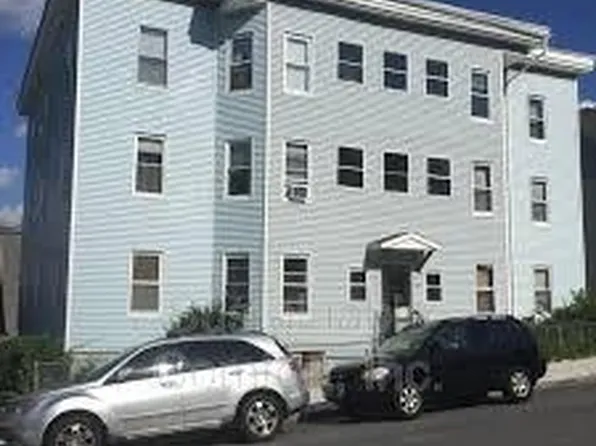 41 Barclay St APT 2R, Worcester, MA 01604