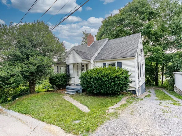 913 Garrison Ave, Morgantown, WV 26505