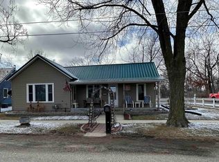 112 3rd St S, Hazleton, IA 50641
