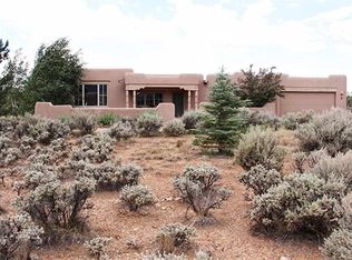 4 Quail Rd, El Prado, NM 87529