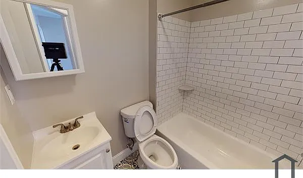 3 bed, $2,549 — Photo 3
