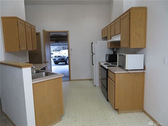 3rd image of 15409 8th Avenue Ct E