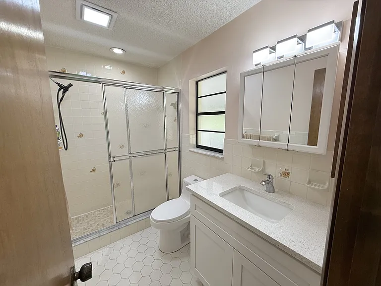 6203 Emerson Dr — Photo 7