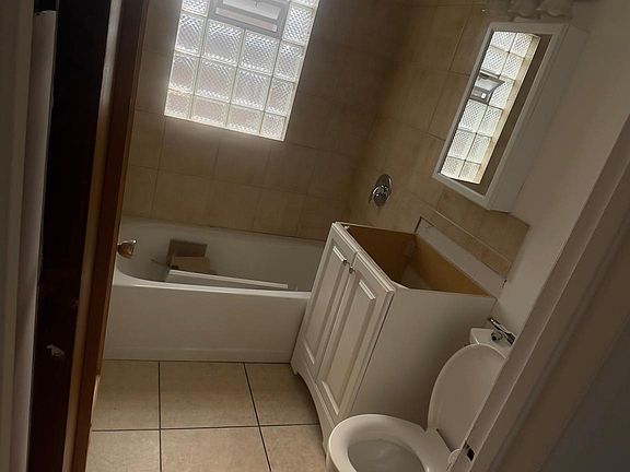 5th image of 3301 Jackson St #2