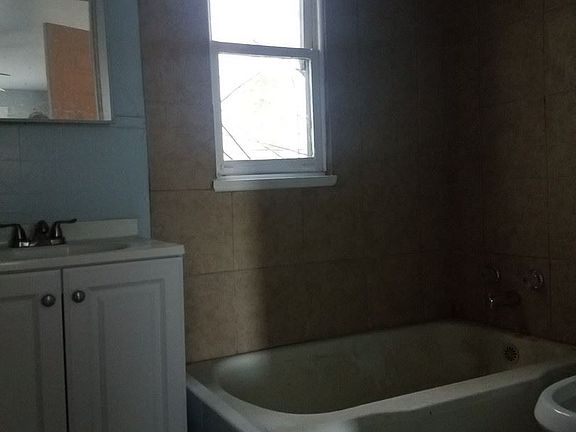 2nd image of 1211 Wafer St APT 5
