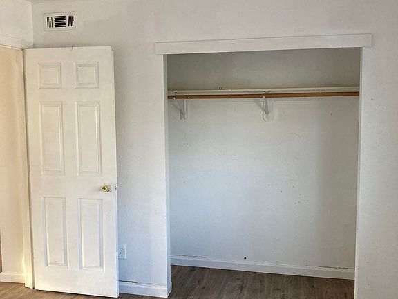 3rd image of 3887 N Ryde Ave