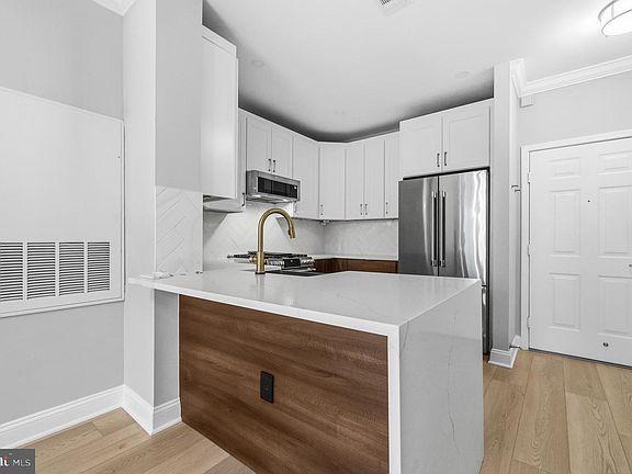 5th image of 12000 Market St APT 127