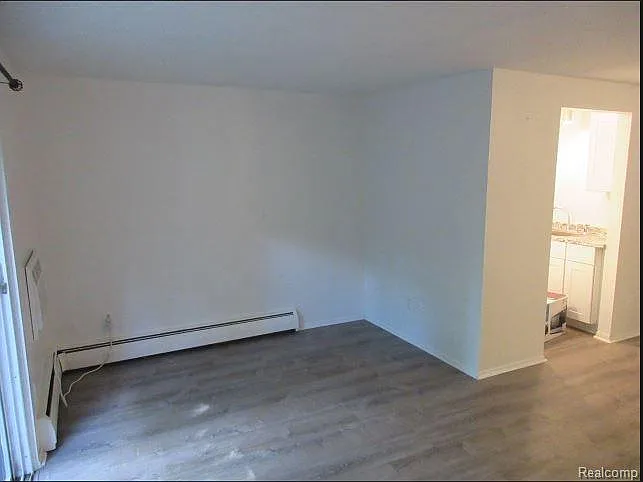 31831 Grand River Ave #70 — Photo 3