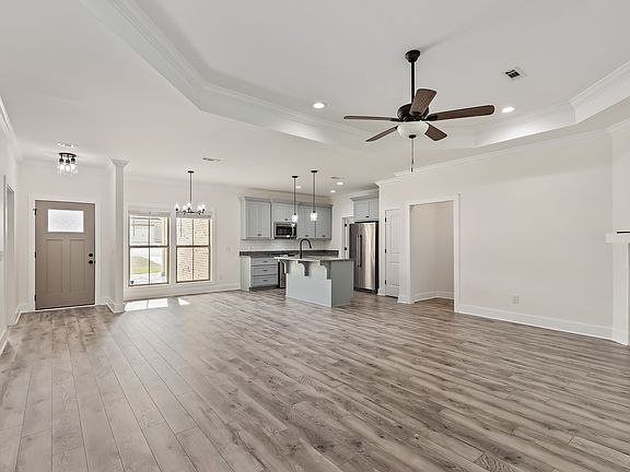 5th image of 208 Savannah Dr