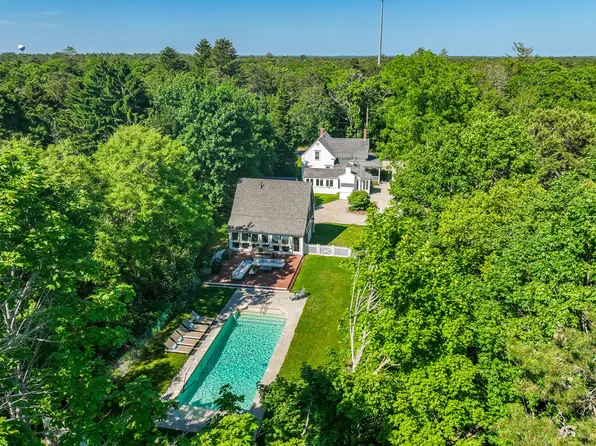391 Main Street, Cotuit, MA 02635