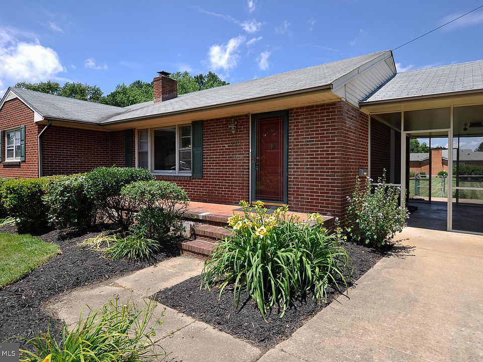1st image of 119 Laurel Ave