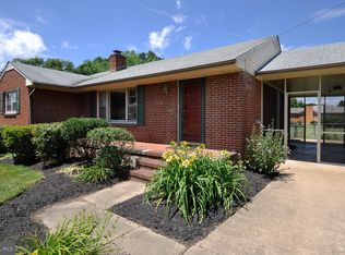 119 Laurel Ave, Fredericksburg, VA 22408