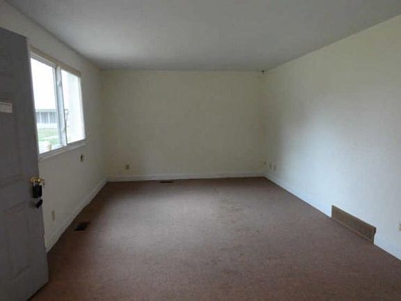 3rd image of 1619 & 1621 Canadian Ave