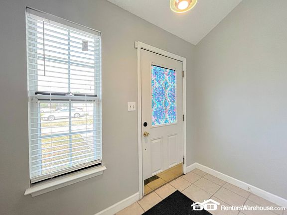 3rd image of 1207 Alder Ct