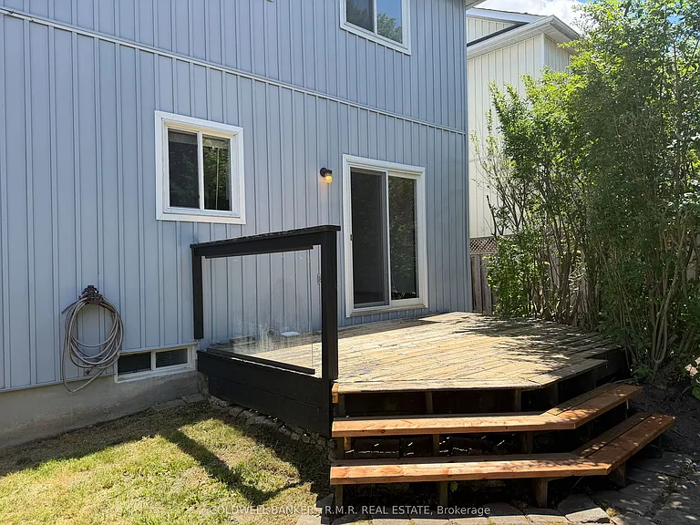 75 Margaret Graham Cres — Photo 33