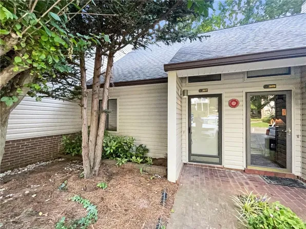 307 Winding Forest Dr, Winston Salem, NC 27104