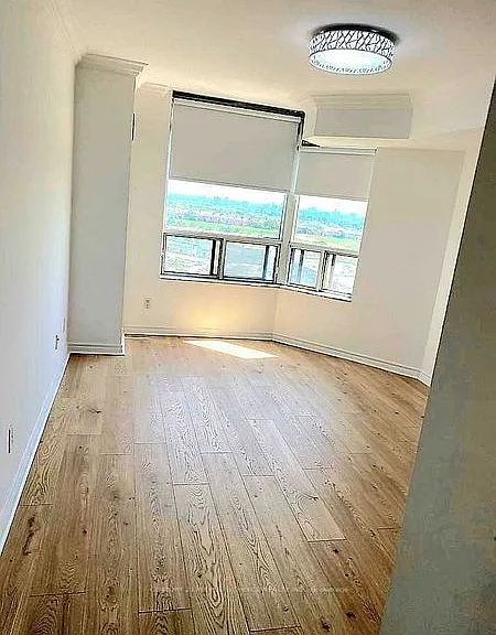 35 Kingsbridge Garden Cir #1008 — Photo 19