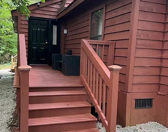 3rd image of 162 Pineridge Dr