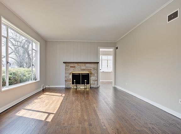 4th image of 1302 Greenwood Ave