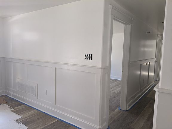 3rd image of 77 Lakeview Dr
