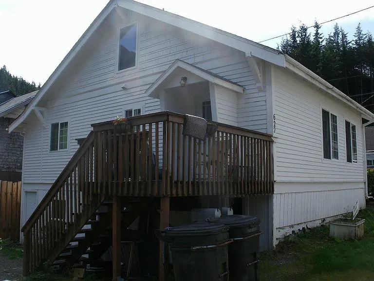 622 Nickey Way #B — Photo 1