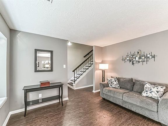 4th image of 3007 Ferndale Dr