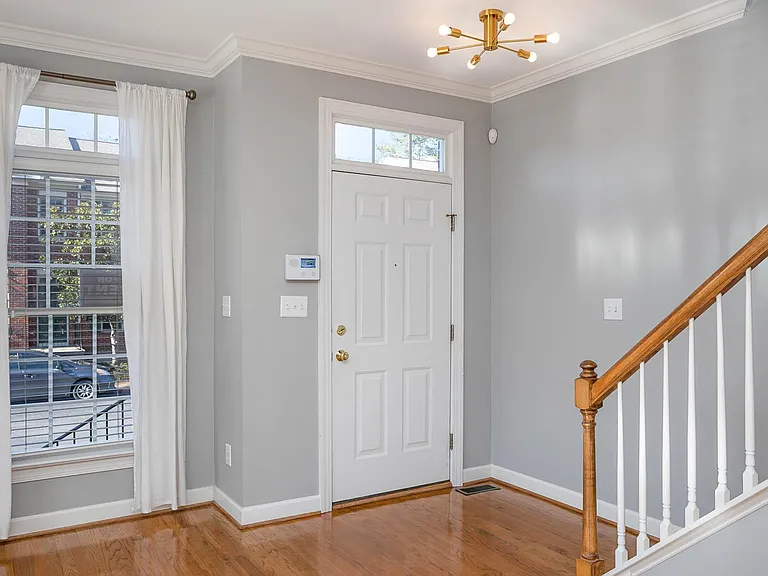 130 Fenner Ln — Photo 4