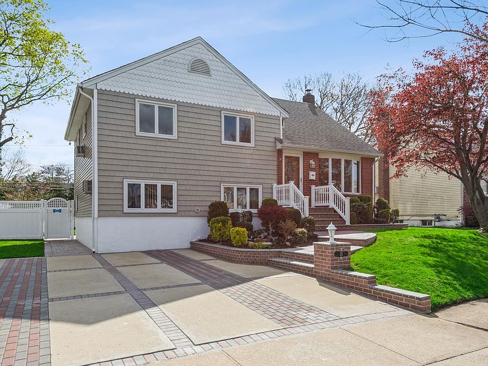 1st image of 15 Spencer Dr