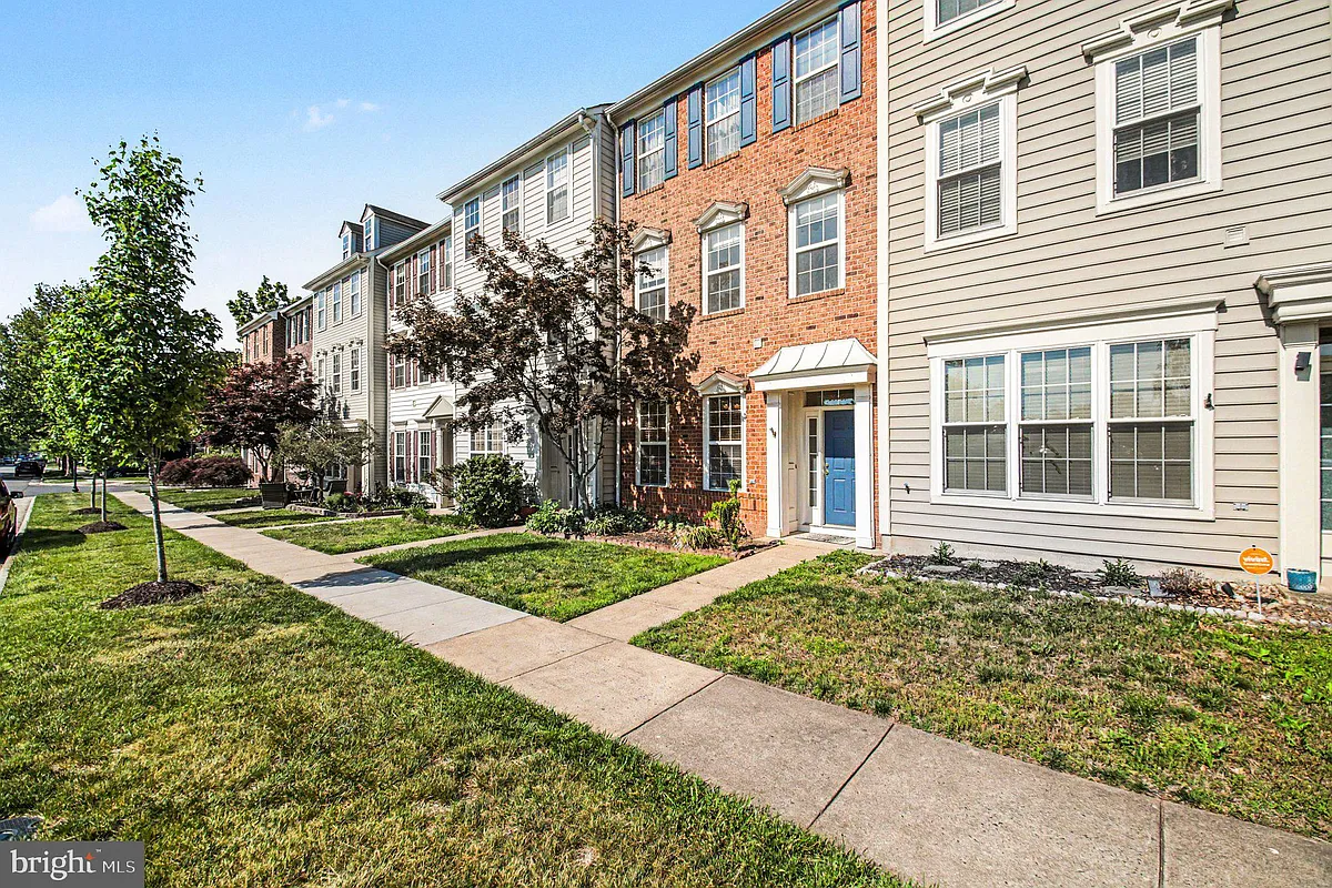 Building Photo - 26065 Lands End Dr