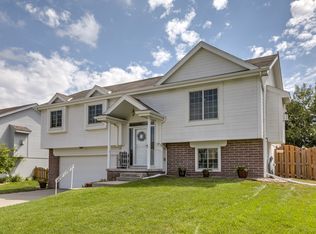 607 Tupelo Ln, Papillion, NE 68133