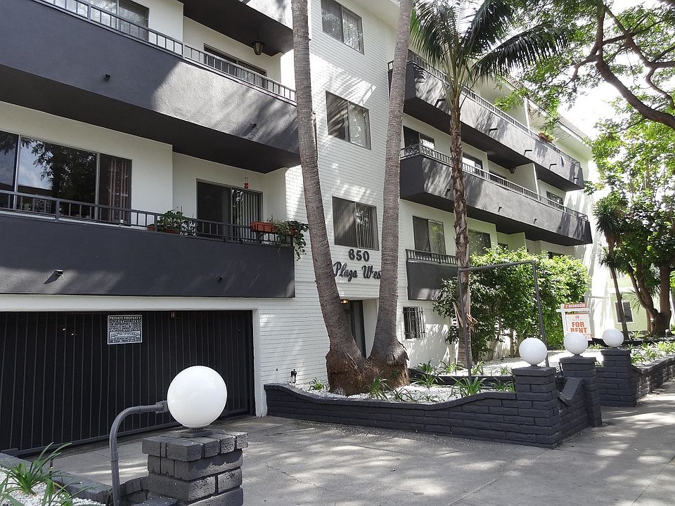 1st image of 650 Westbourne Dr APT 101