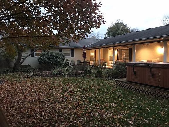 3rd image of 121 Hopewell Dr