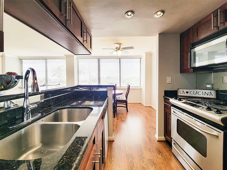 3525 Sage Rd #303 — Photo 25