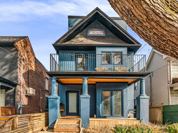 61 Edwin Ave, Toronto, ON M6P 3Z5