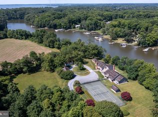 1634 Holly Beach Farm Rd, Annapolis, MD 21409