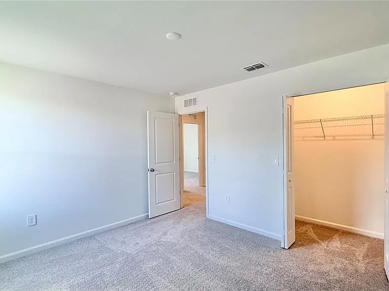 1558 Loxley Trl — Photo 34