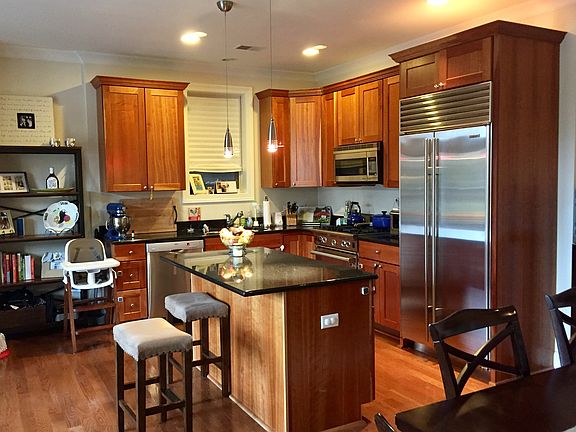 4th image of 2757 N Lincoln Ave APT 205