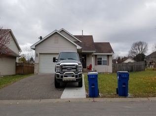 7764 Newbury Rd, Woodbury, MN 55125