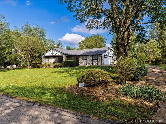3rd image of 24371 S Lindley Dr